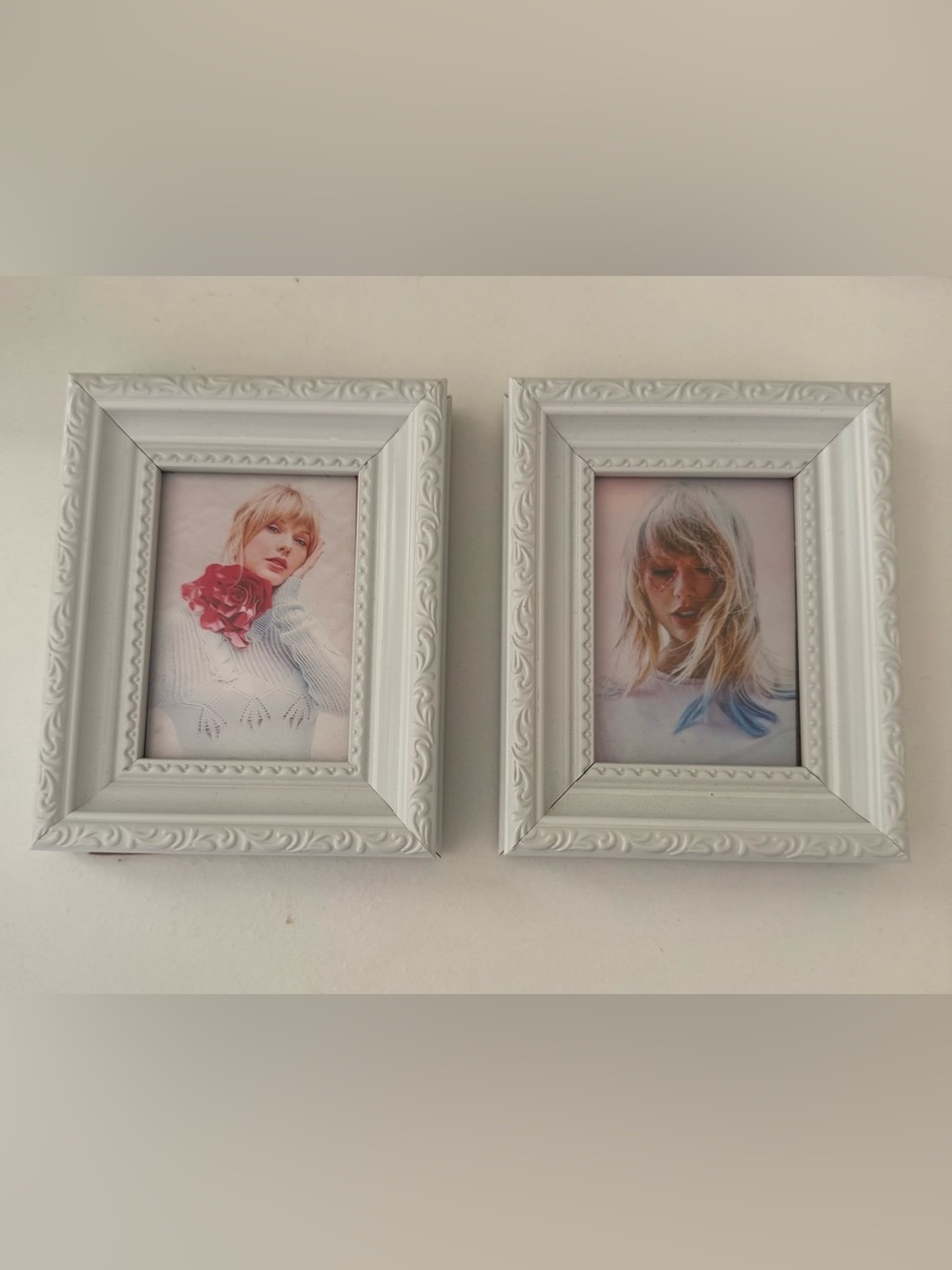 Set of 2 Small White Picture Frames
